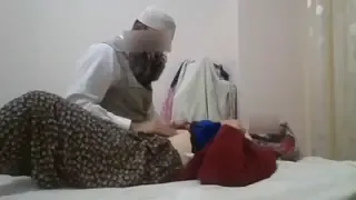 Hoca Kadının içindeki kötülükleri şeytanları sikerek çıkartıyor. Ön İzleme