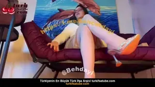 Karolin Cazibesi - Erkek Arkadaşıyla Nudist Partide Anal Seks Yaptığında Gösteri Yapmak Ön İzleme