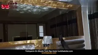 Maskeli Kadın ifşa Kerane gibi ortamda kalça sergiledi Ön İzleme