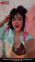 Seks yatakta çıplak kadın kız kardeşini kandırıyor Ön İzleme