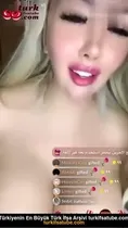 Kadın, çıplak kardeşinin önünde sakso çekerken seksi bir şekilde zıplayıp kandırdı Ön İzleme