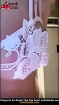 Poine Çıplak İç Çamaşırını Çıkardı Ön İzleme