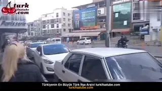 Mutfakta Üvey Kardeşe Sakso Yapan Güneş Ön İzleme