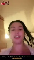 Lali, Çığlık Atarak Sauna'dan Çıkıp Sessizliği Açtı Ön İzleme