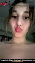 Tango Laura İfşa Soyunarak Yatağa Girdi Ön İzleme