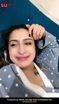 Tango Pabirli, ifşa izleyenleri kırmayıp meme gösterdi Ön İzleme