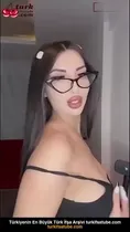 Sena'nın Gözdesi, Çıplak Meme Gösterisi Ön İzleme