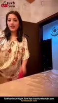 Genç Kız Çıplak Yayına Devam Etti Ön İzleme