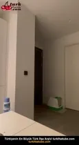 Pervane Porno Bayan, Eve Gelen Kurye Tarafından Zorla Sikiştirildi Ön İzleme