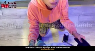 Türk Porno Yıldızı Damla Özden İntihara Uğramış Bir Abla ile Seks Yapıyor Ön İzleme