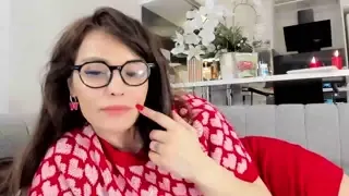 Fotomodel Zeynep StripChat ifşa videoları part 94 Ön İzleme