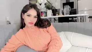Fotomodel Zeynep StripChat ifşa videoları part 98 Ön İzleme