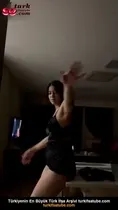 Yıldız Demir Yayınlama Transparan Kıyafetli Video İzlemesi Ön İzleme
