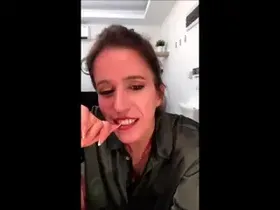 Tango Sude Zara ifşa videoları part 34 Ön İzleme
