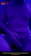Coney Adası'nda ücretsiz seks, seksi bacaklarını kaldırıp sallayarak bir kadın tarafından aldatılıyor.