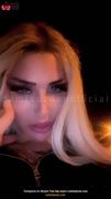 Erotik Porno Şişesi, Nefes Kesen Kardeşlerin Arabasına Biniyor
