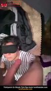 Cazibeli kız kardeşler bir arkadaşı kandırıyor, çıplak anal yapıyor