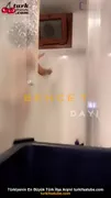 Tango Doa, banyoda amına dildo soktu